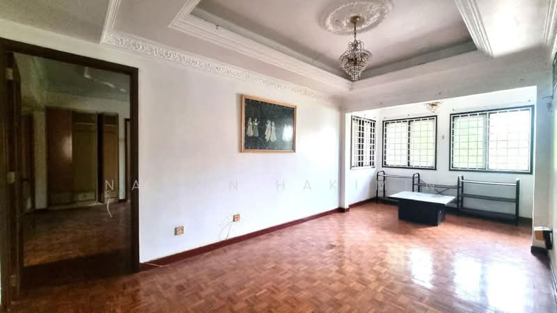 2-storey Terraced House for Sale in SS7 (Petaling Jaya) - Nazrin Hakimin - Living Room - PropertyGuru.com.my
