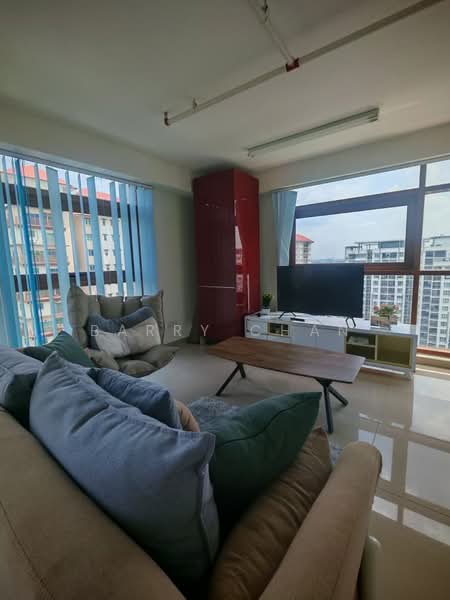 Servis Apartment untuk Disewa di Pinnacle Kelana Jaya - BARRY CHAN - Living Room - PropertyGuru.com.my