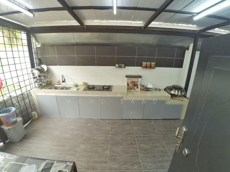 Bungalow for Sale in Semenyih (Selangor) - Norfazilah Binti Mohd Saad - Kitchen - PropertyGuru.com.my