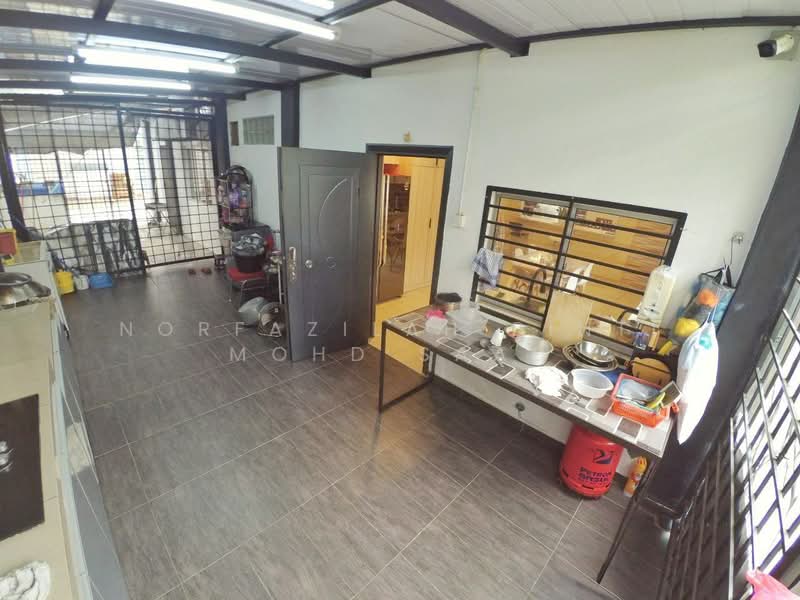 Bungalow for Sale in Semenyih (Selangor) - Norfazilah Binti Mohd Saad - Kitchen - PropertyGuru.com.my