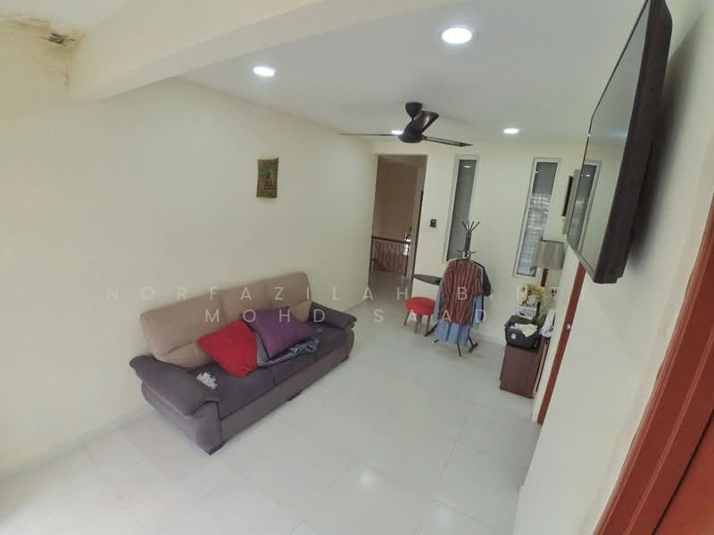 Bungalow for Sale in Semenyih (Selangor) - Norfazilah Binti Mohd Saad - Living Room - PropertyGuru.com.my
