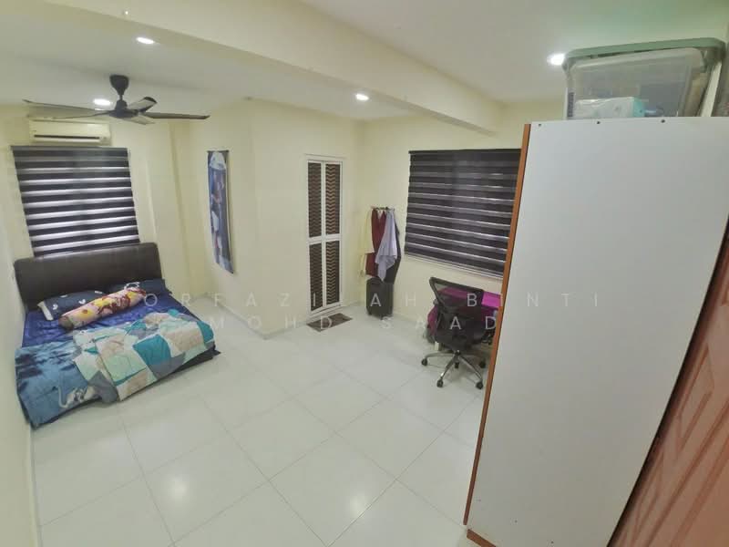 Bungalow for Sale in Semenyih (Selangor) - Norfazilah Binti Mohd Saad - Bedroom - PropertyGuru.com.my