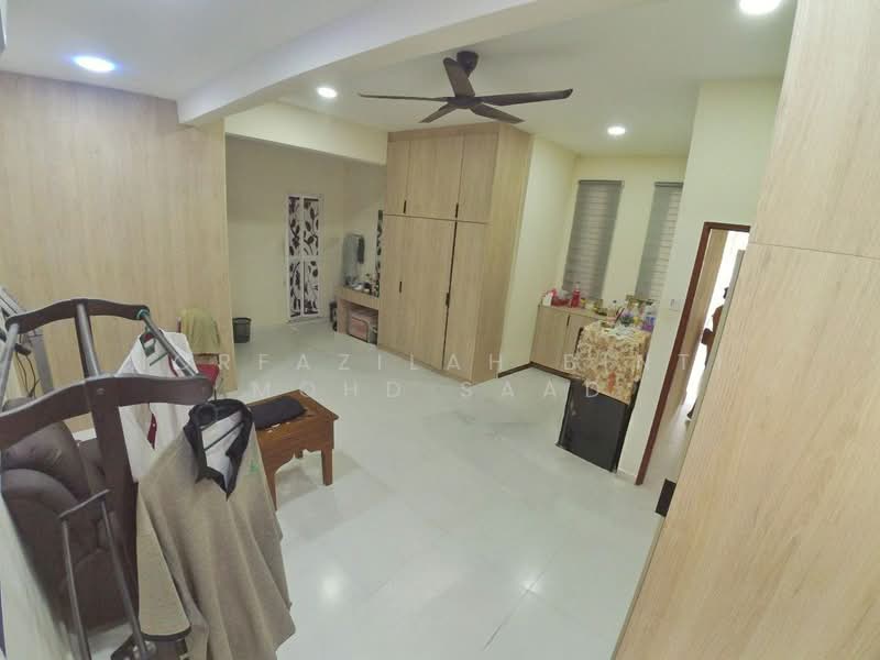 Bungalow for Sale in Semenyih (Selangor) - Norfazilah Binti Mohd Saad - Living Room - PropertyGuru.com.my