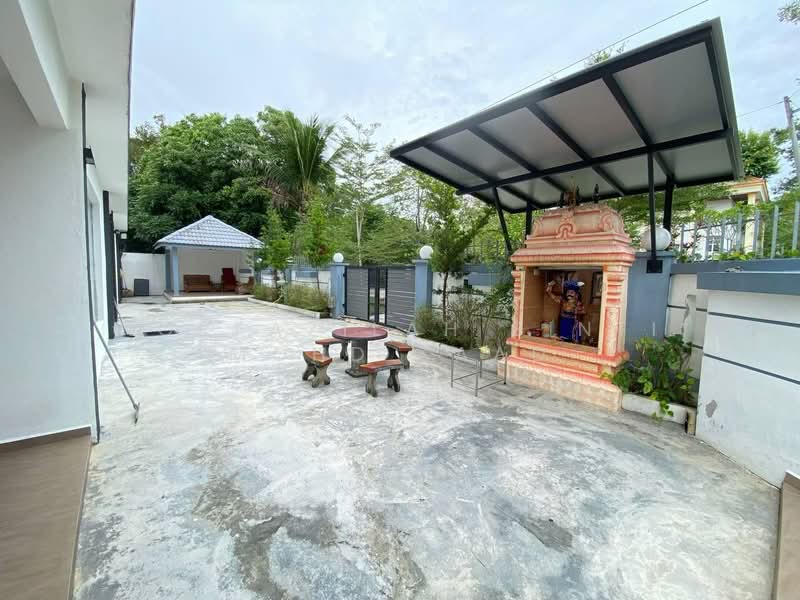 Bungalow for Sale in Semenyih (Selangor) - Norfazilah Binti Mohd Saad - Exterior - PropertyGuru.com.my