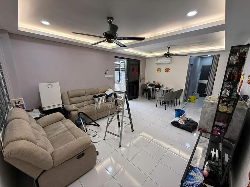 Rumah Teres 2 Tingkat untuk Dijual di Kangkar Pulai (Skudai) - Desmond Lew - Living Room - PropertyGuru.com.my