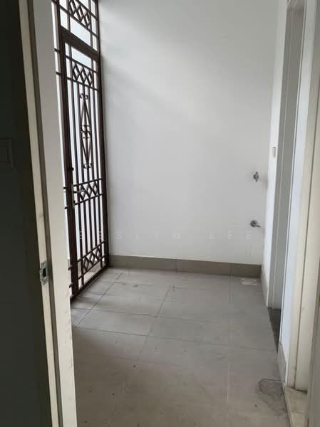 Semi-Detached House for Sale in Eco Majestic (Semenyih) - Jesslyn Lee - Yard - PropertyGuru.com.my