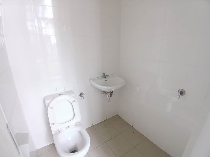 Semi-Detached House for Sale in Eco Majestic (Semenyih) - Jesslyn Lee - Bathroom - PropertyGuru.com.my