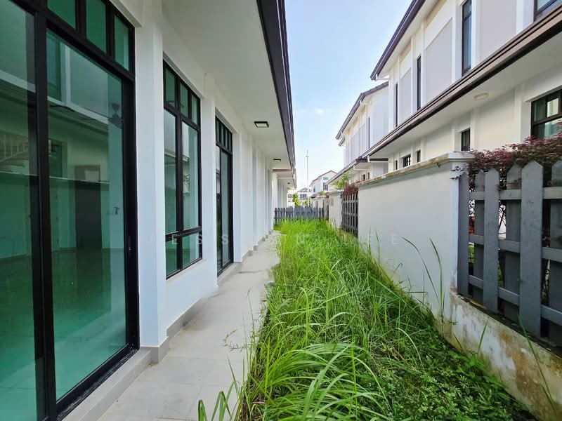 Semi-Detached House for Sale in Eco Majestic (Semenyih) - Jesslyn Lee - Exterior - PropertyGuru.com.my