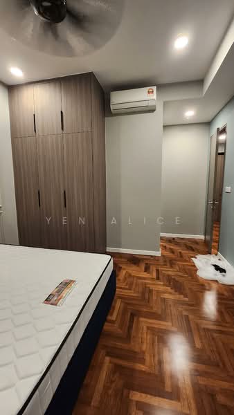 Service Residence for Sale at Bloomsvale Menara Vista Petaling - Yen Alice - Master Bedroom - PropertyGuru.com.my