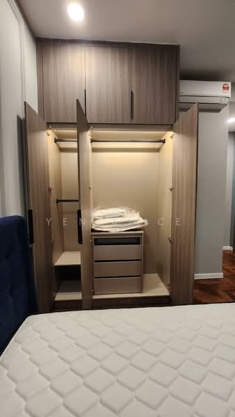 Service Residence for Sale at Bloomsvale Menara Vista Petaling - Yen Alice - Master Bedroom - PropertyGuru.com.my