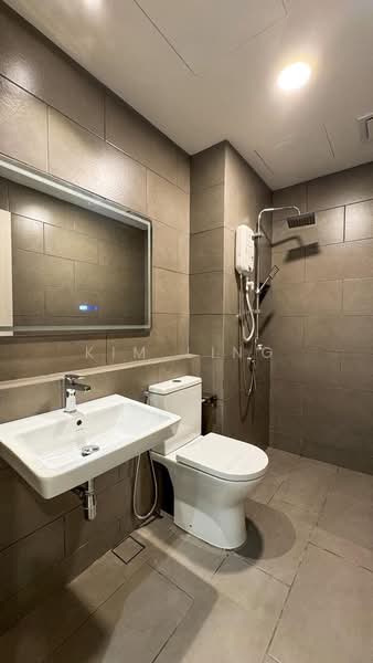 Service Residence for Rent at Maya Ara Residences - Kim Ling - Master Bathroom - PropertyGuru.com.my
