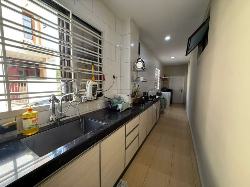 2-storey Terraced House for Sale in Skudai (Johor) - Jay Pun - Kitchen - PropertyGuru.com.my