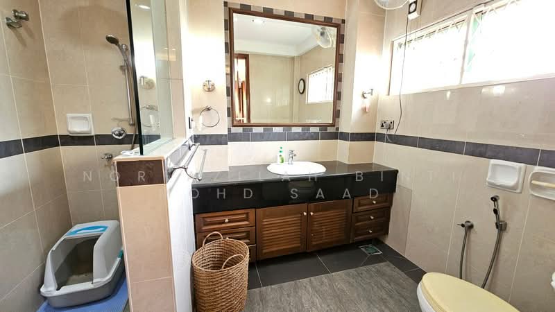 Rumah Banglo untuk Dijual di Bukit Gasing (Petaling Jaya) - Norfazilah Binti Mohd Saad - Bathroom - PropertyGuru.com.my