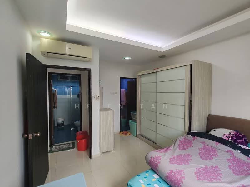 Pangsapuri untuk Dijual di Indah Court Apartment - Helen Tan - Bedroom - PropertyGuru.com.my