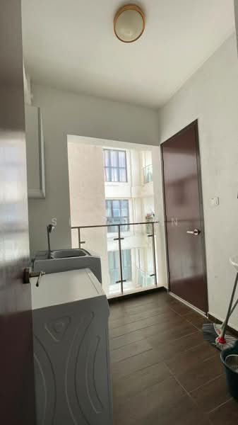 Kondominium untuk Disewa di Royal Strand @ Country Garden Danga Bay - Siow Yan Er - Balcony - PropertyGuru.com.my