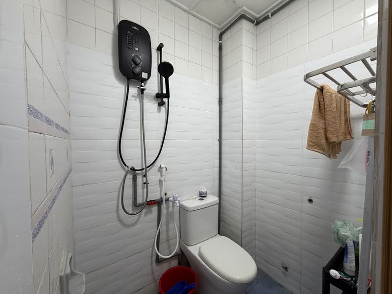 Kondominium untuk Disewa di Casa Ria - Ricky Ng - Bathroom - PropertyGuru.com.my
