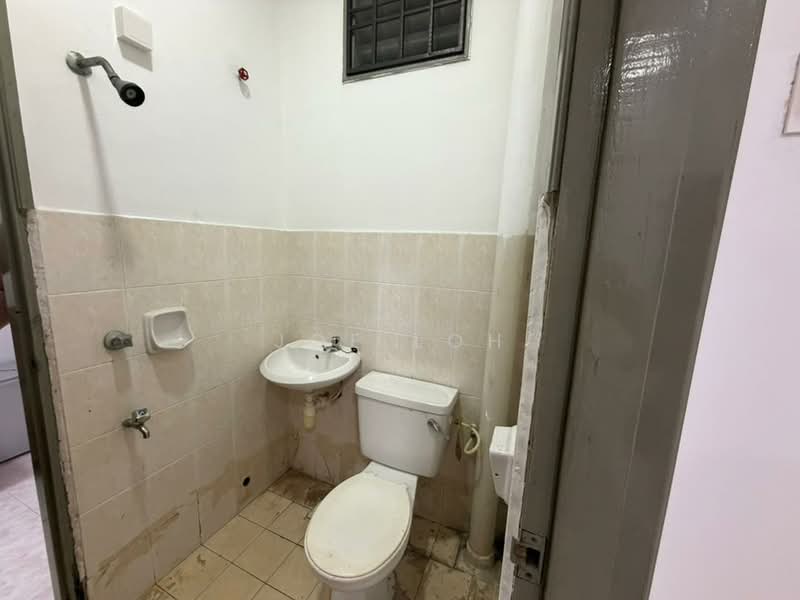 2-storey Terraced House for Rent in Skudai (Johor) - Joe Loh - Bathroom - PropertyGuru.com.my