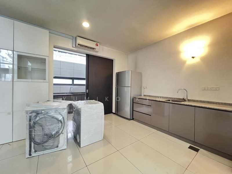 3.5-storey Terraced House for Sale in Desa Parkcity (Kuala Lumpur) - Yumiko Kew - Kitchen - PropertyGuru.com.my