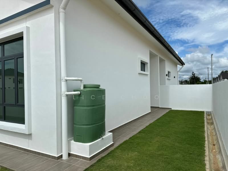 Semi-Detached House for Sale in Taman Kluang Perdana (Kluang) - Alice Choo - Exterior - PropertyGuru.com.my