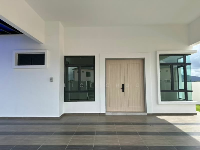 Semi-Detached House for Sale in Taman Kluang Perdana (Kluang) - Alice Choo - Exterior - PropertyGuru.com.my