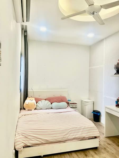 Kondominium untuk Dijual di Lakefront Residence - Kar Hooi - Bedroom - PropertyGuru.com.my