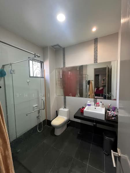 Cluster House for Sale in D'Kayangan (Shah Alam) - Shiqin Saidin - Bathroom - PropertyGuru.com.my