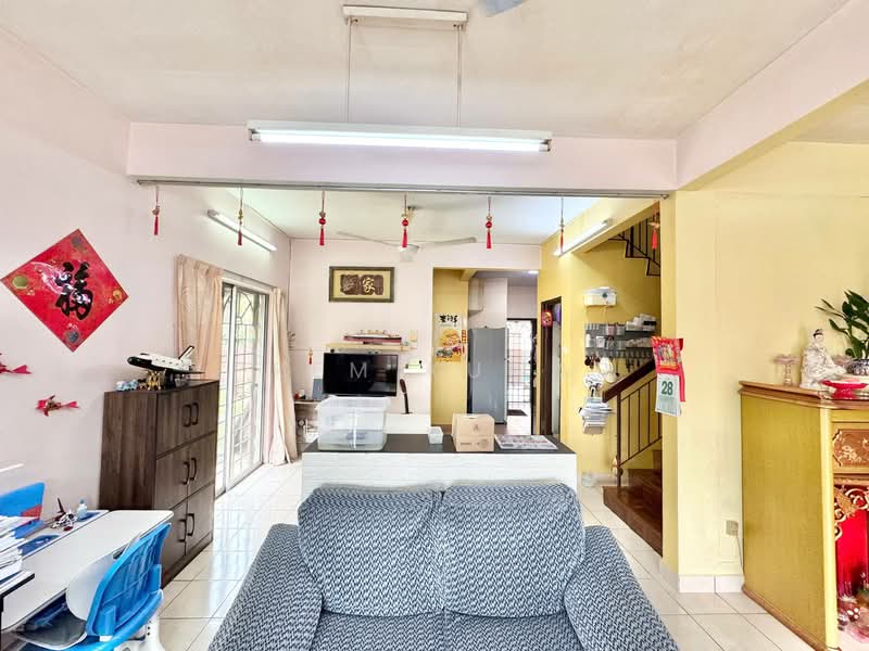 2-storey Terraced House for Sale in Taman Putra Prima (Puchong) - Prem Kumar - Living Room - PropertyGuru.com.my