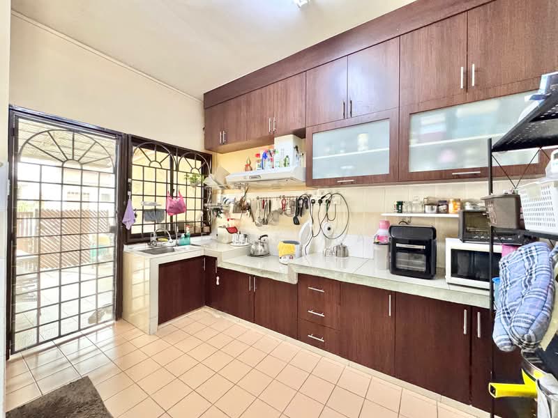 2-storey Terraced House for Sale in Taman Putra Prima (Puchong) - Prem Kumar - Kitchen - PropertyGuru.com.my