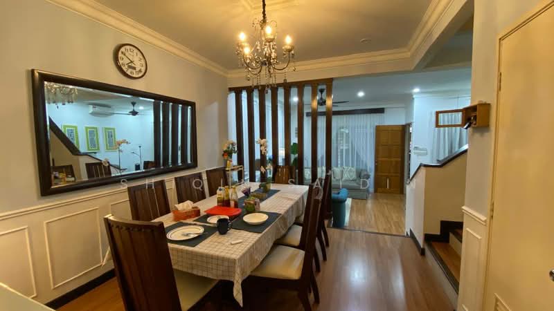 2-storey Terraced House for Sale in Alam Budiman (Shah Alam) - Shiqin Saidin - Dining Room - PropertyGuru.com.my