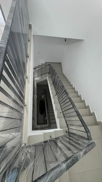 2.5-storey Terraced House for Sale in Taman Ponderosa (Johor Bahru) - Kok Hui - Corridor - PropertyGuru.com.my