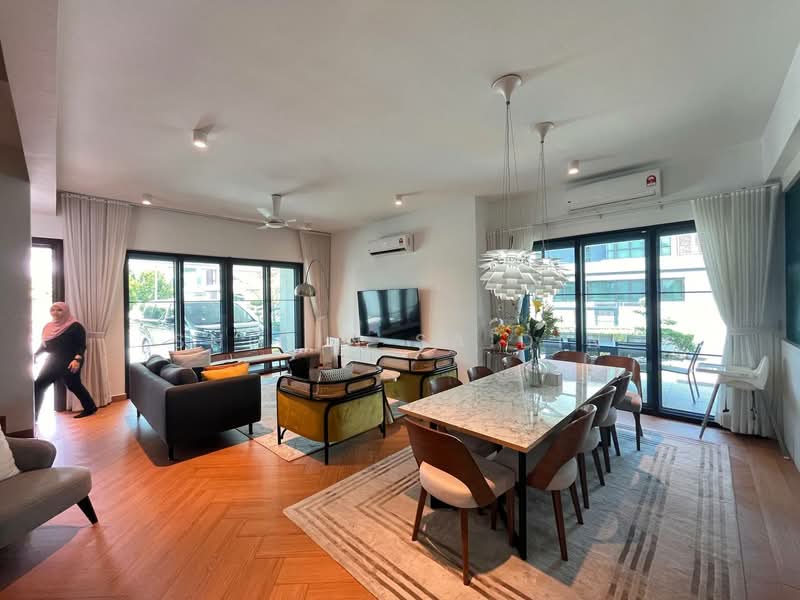Rumah Teres 2 Tingkat untuk Dijual di Bandar Bukit Raja (Klang) - Shiqin Saidin - Living Room - PropertyGuru.com.my
