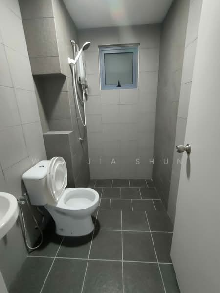 Kondominium untuk Disewa di Sky Awani Residensi 3 - Wan Jia Shun - Bathroom - PropertyGuru.com.my