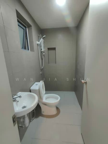 Kondominium untuk Disewa di Sky Awani Residensi 3 - Wan Jia Shun - Bathroom - PropertyGuru.com.my