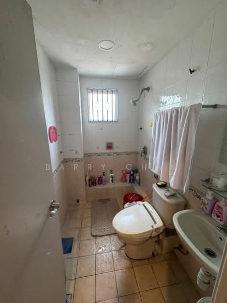 2-storey Terraced House for Sale at Taman Lagenda Mas - BARRY CHAN - Bathroom - PropertyGuru.com.my