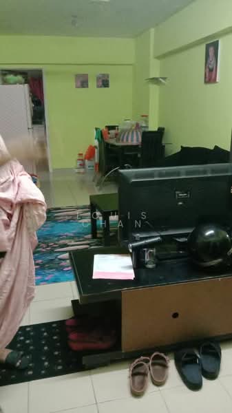 Rumah Flat untuk Dijual di Pelangi Damansara - Louis Chan - Living Room - PropertyGuru.com.my