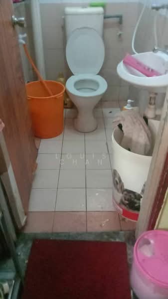 Rumah Flat untuk Dijual di Pelangi Damansara - Louis Chan - Bathroom - PropertyGuru.com.my