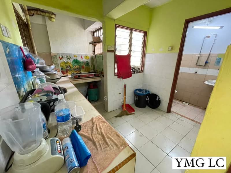 Flat for Sale at Pelangi Damansara - Louis Chan - Kitchen - PropertyGuru.com.my