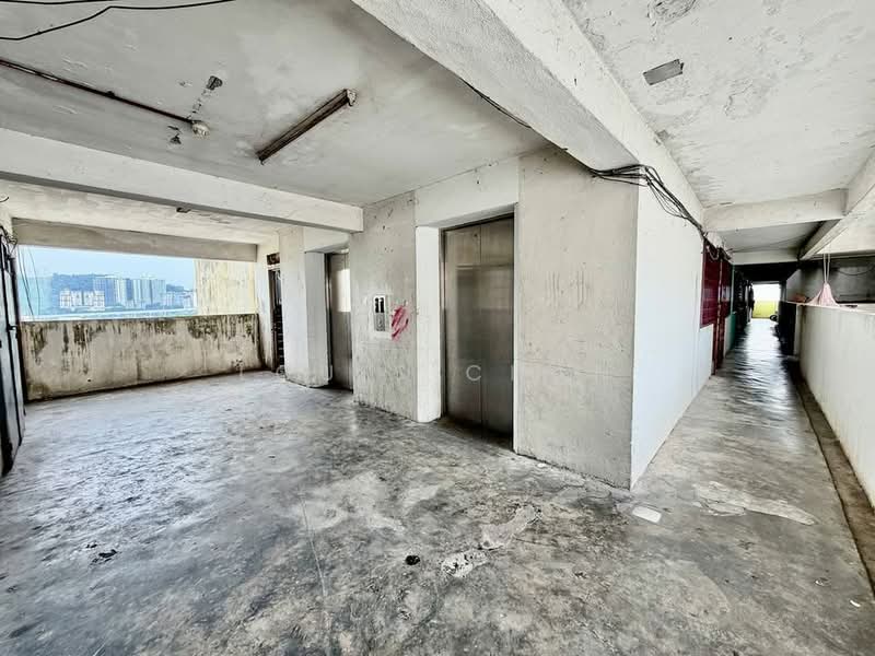 Flat for Sale at Pelangi Damansara - Louis Chan - Corridor - PropertyGuru.com.my