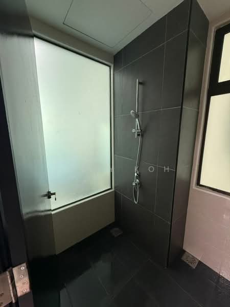 Servis Apartment untuk Disewa di Wave @ Marina Cove - Jessy Koh - Bathroom - PropertyGuru.com.my