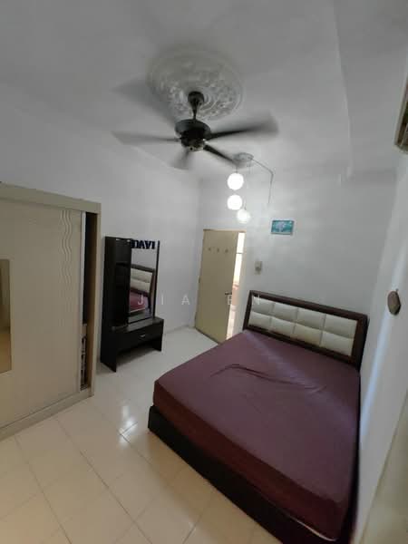 Apartment for Rent at Pangsapuri Lagoon Perdana - Jia En - Bedroom - PropertyGuru.com.my
