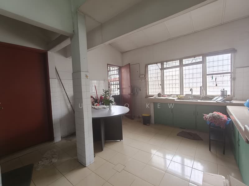 2-storey Terraced House for Sale in Taman Connaught (Cheras) - Yumiko Kew - Kitchen - PropertyGuru.com.my