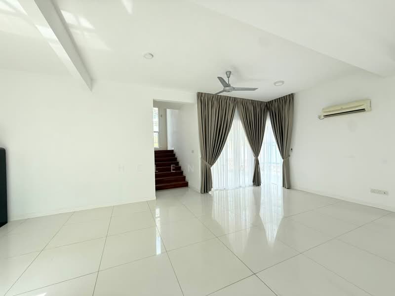 Rumah Berkembar untuk Dijual di East Ledang (Iskandar Puteri (Nusajaya)) - Helen Tan - Living Room - PropertyGuru.com.my