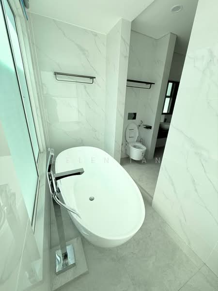 Rumah Berkembar untuk Dijual di East Ledang (Iskandar Puteri (Nusajaya)) - Helen Tan - Bathroom - PropertyGuru.com.my