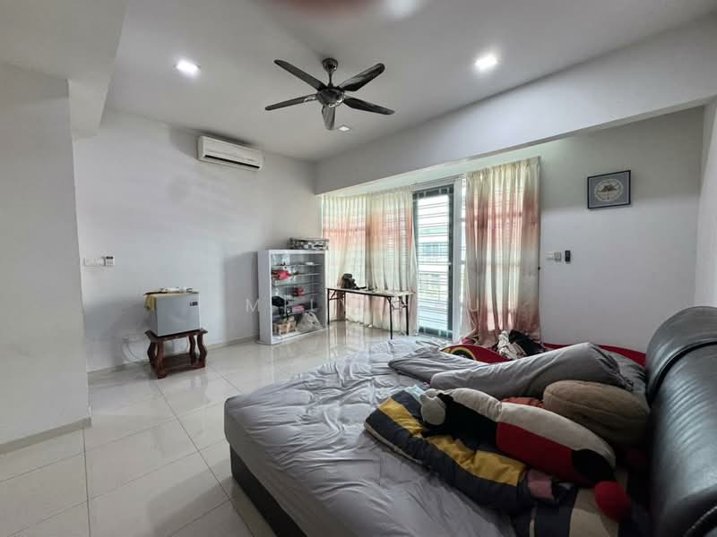Cluster House for Sale in Taman Mount Austin (Tebrau) - Emily Hau - Bedroom - PropertyGuru.com.my