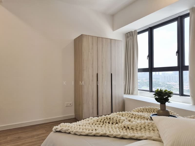 Servis Apartment untuk Disewa di Helix2 @ PJ South - Kim Ling - Master Bedroom - PropertyGuru.com.my