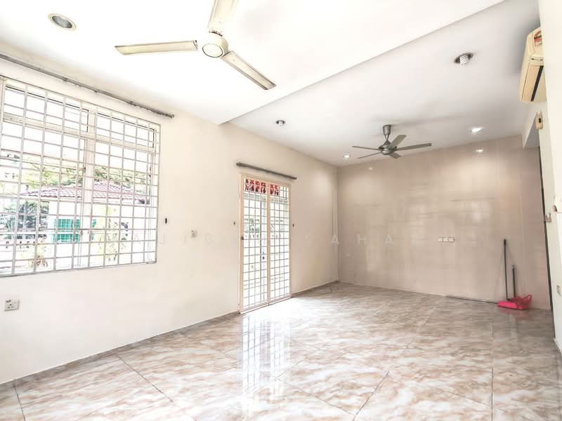 Rumah Berkembar untuk Dijual di Taman Gembira (Jalan Klang Lama (Old Klang Road)) - Najibah Sahari - PropertyGuru.com.my