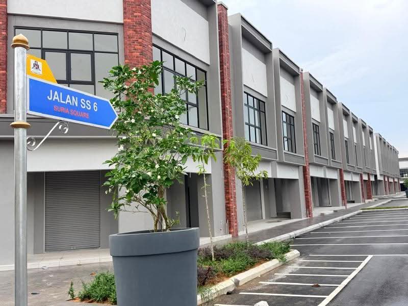 Kedai untuk Disewa di Bandar Gamuda Gardens (Rawang) - Kent Lau - Exterior - PropertyGuru.com.my