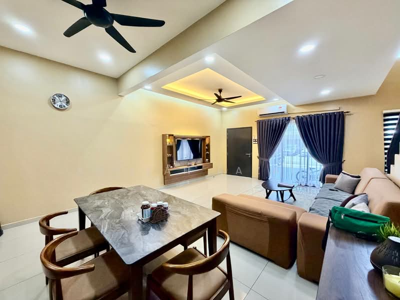 Rumah Teres untuk Dijual di Mahkota Hills (Lenggeng) - Aqillah Razali - Living Room - PropertyGuru.com.my