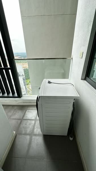 Kondominium untuk Disewa di The Elysia Park Residence - Yoland . - Balcony - PropertyGuru.com.my