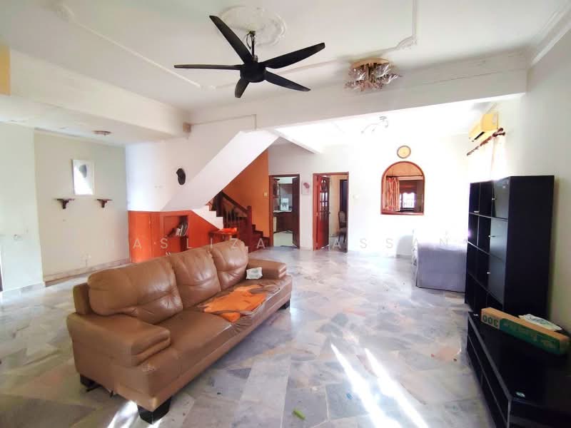 2-storey Terraced House for Sale in Cheras (Selangor) - Hasliza Hassan - Living Room - PropertyGuru.com.my